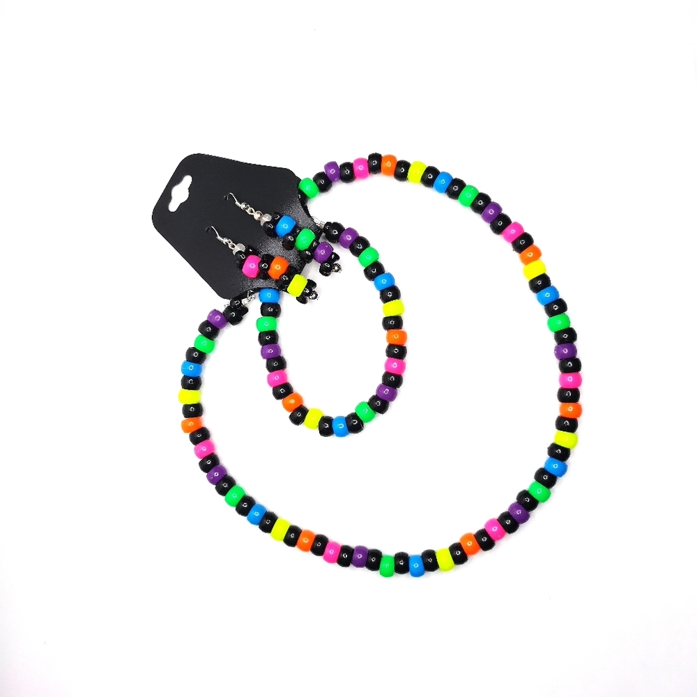GLOW NECKLACE - Picture 14 of 16